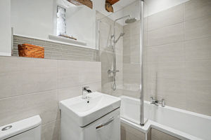 En Suite- click for photo gallery